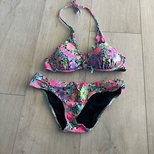 Victoria’s Secret 2pc set swimsuit top size 34C bottom s
